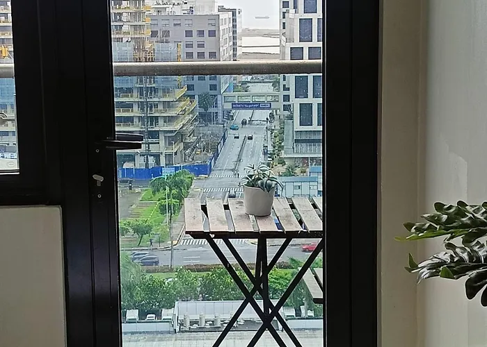 Shore 3 Residences Unit 1679 Aparthotel Manila